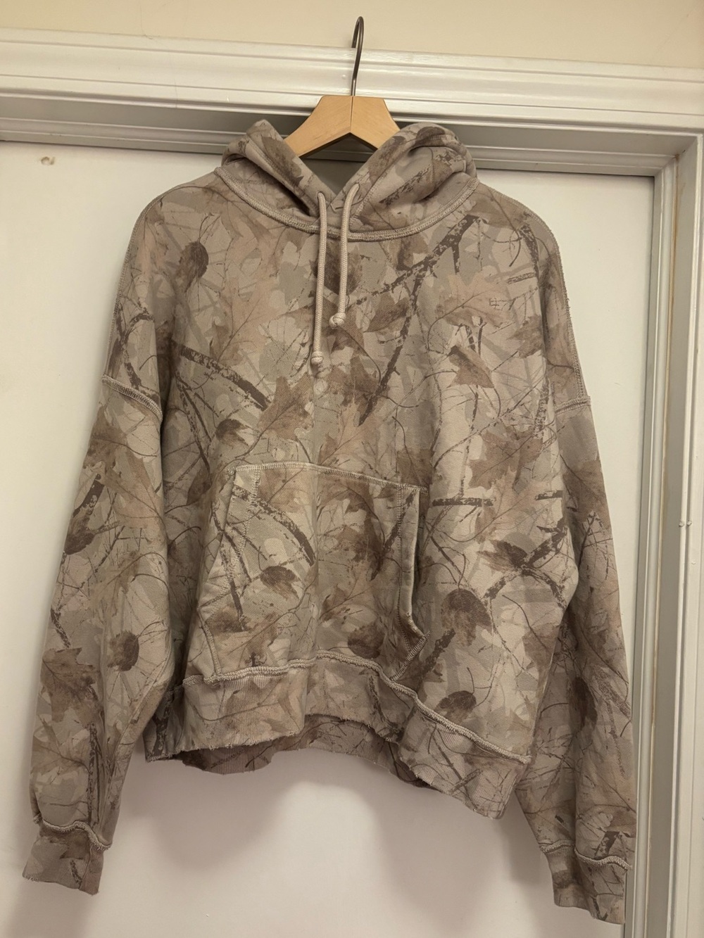 Abercrombie & Fitch Camo Cropped Hoodie